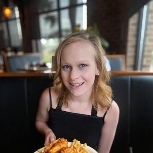 Meet your Posher, Abigail